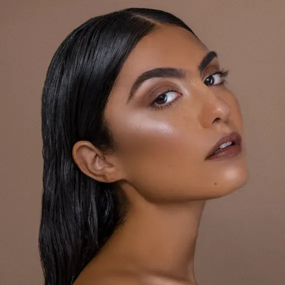 Rituel de Fille - The Ethereal Veil Conceal & Cover Eris (Model)