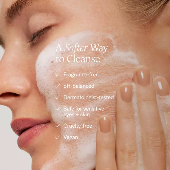 ILIA_2023_Cleanser_Benefits2-2000x2000.jpg