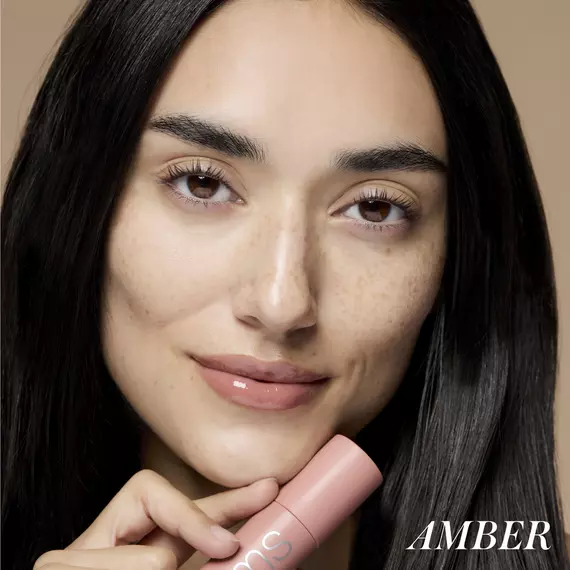 rms beauty_legendary Lip Oil_Amber Model