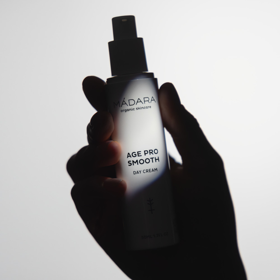 Mádara Cosmetics - AGE PRO Smooth Day Cream - image 3 | Amazingy