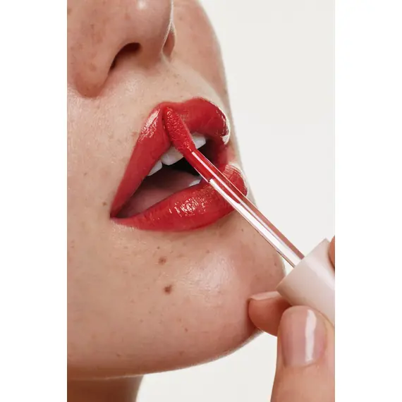 ILIA Beauty - Overglaze Hydrating Lip Gloss - image 6 | Amazingy