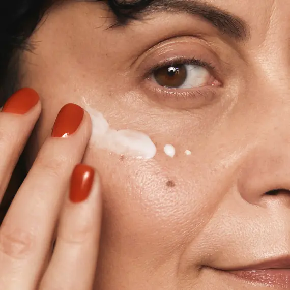 Mádara Cosmetics - AGE PRO Contour Wrinkle Eye Cream - image 3 | Amazingy