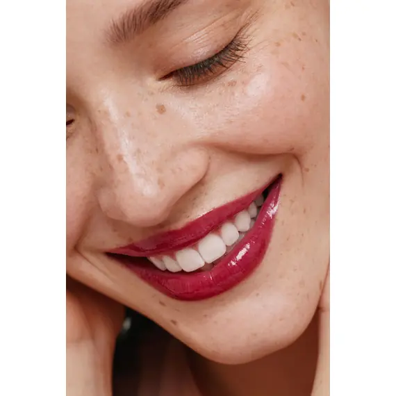 ILIA Beauty - Overglaze Hydrating Lip Gloss - image 6 | Amazingy